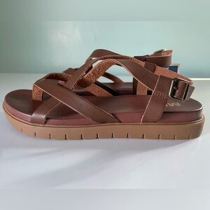 New MIA Brown Strappy Sandals Cushioned Comfortable Size 9